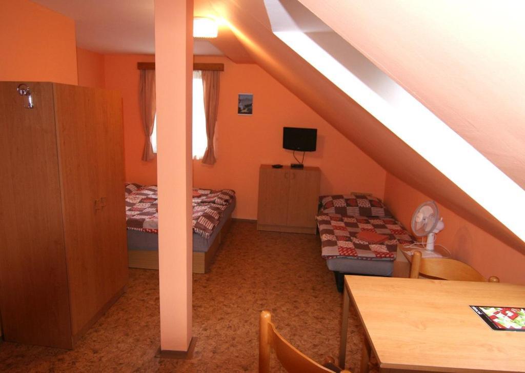 Hotel Penzion U Kapra Třeboň Exteriér fotografie