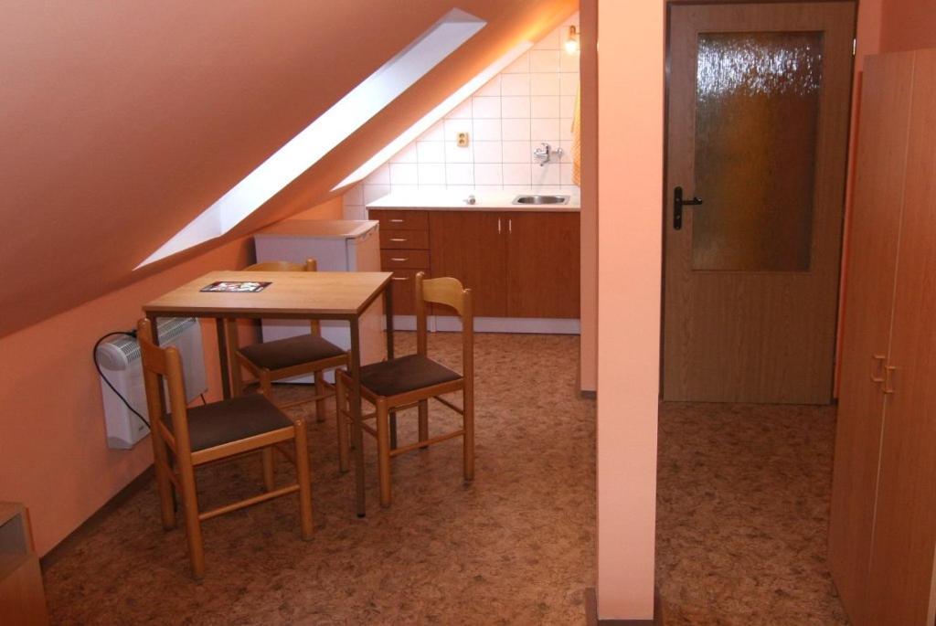 Hotel Penzion U Kapra Třeboň Exteriér fotografie